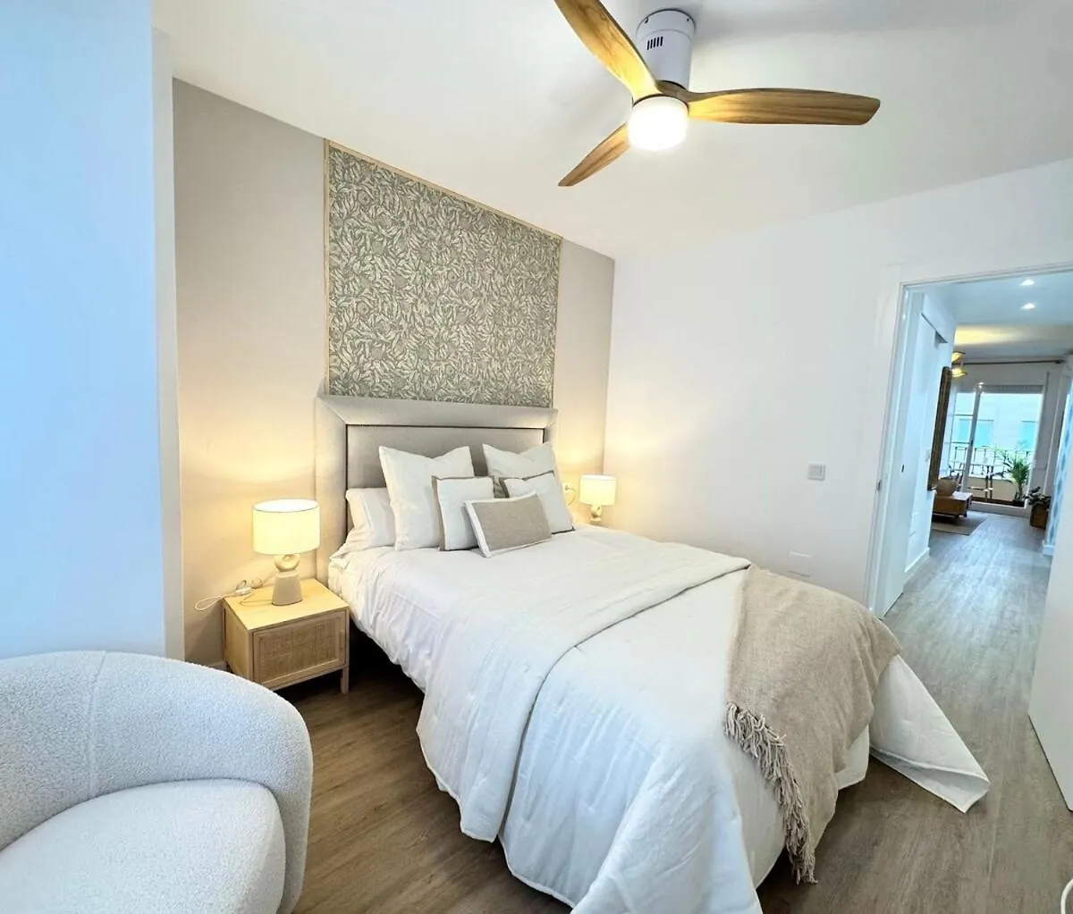 New!! Torre Del Mar Premium, Close To The Beach